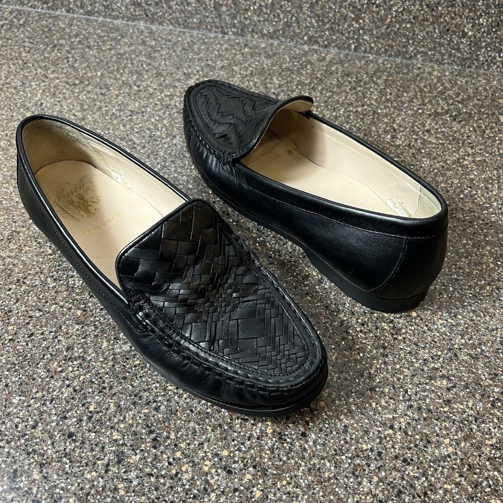 Cole Haan Grand.Os Hand Sewn Womens 8B Black Leather Flat Comfort Casual Slip On